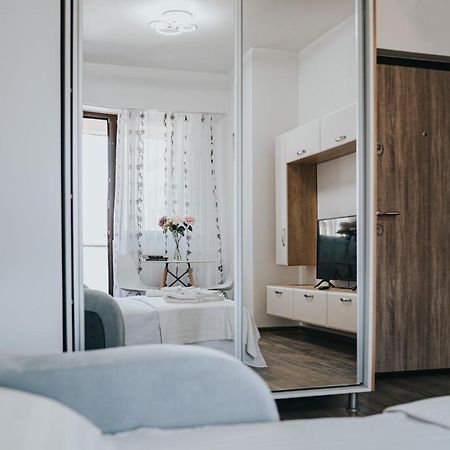 Palas Mall - Cozy Studios And Flats Iasi Exterior photo
