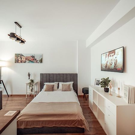 Palas Mall - Cozy Studios And Flats Iasi Exterior photo